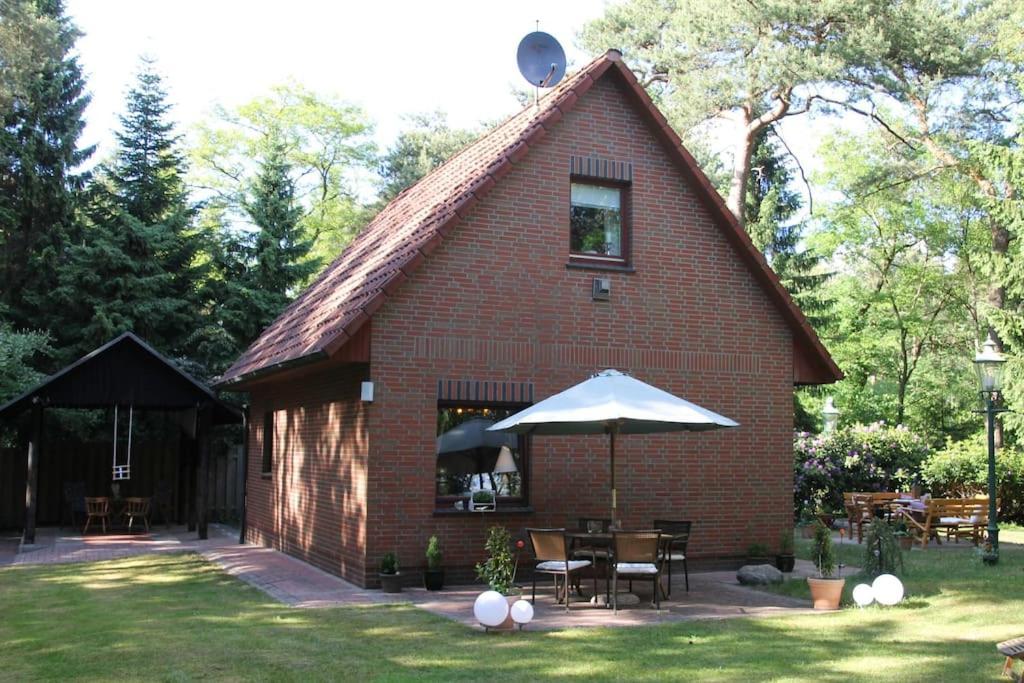 Ferienhaus Am Waldesrand Hatten エクステリア 写真