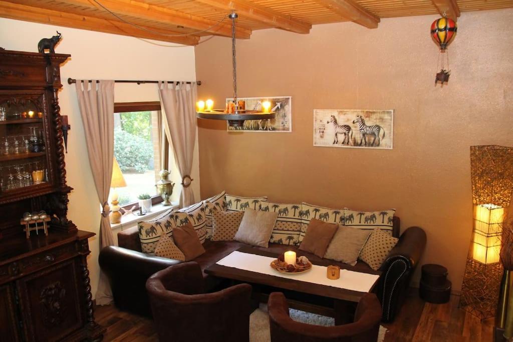 Ferienhaus Am Waldesrand Hatten エクステリア 写真
