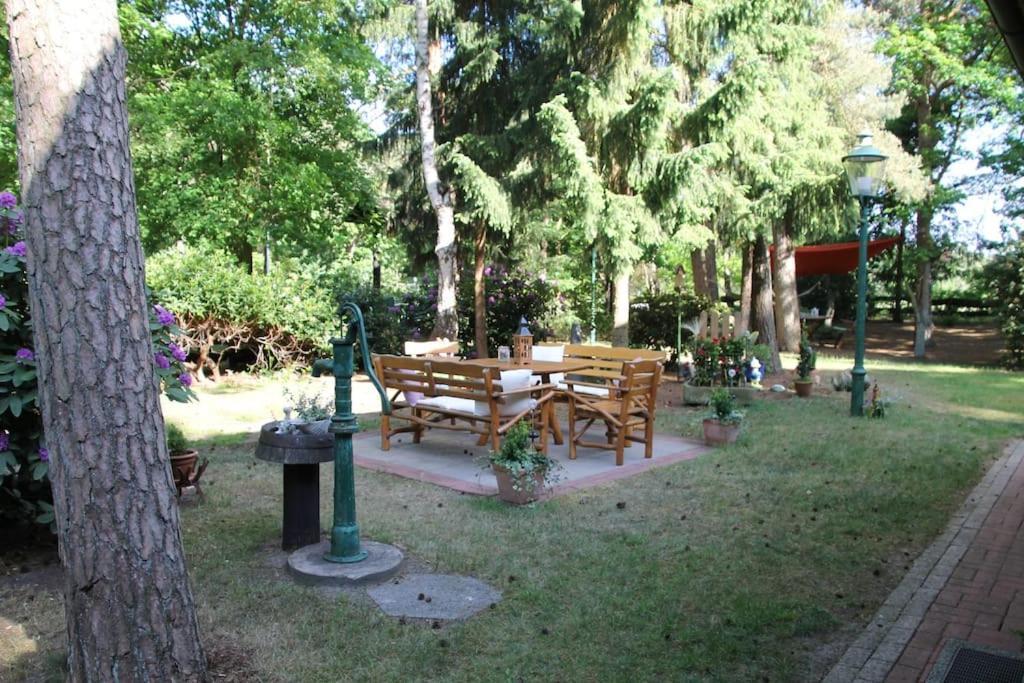 Ferienhaus Am Waldesrand Hatten エクステリア 写真